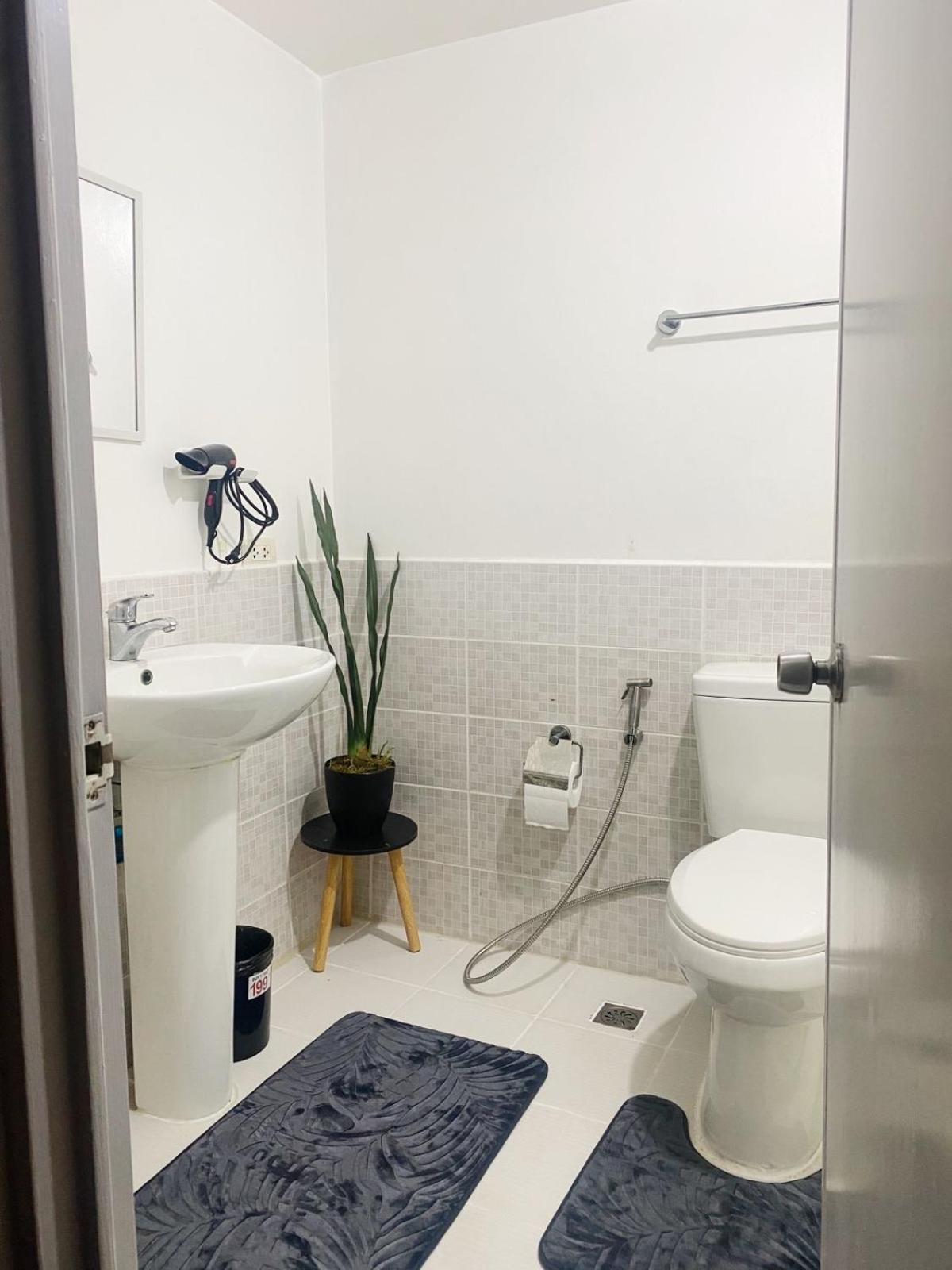 Cozy 2-Bedroom At South Of Market Soma Bgc Near Sm Aura, Market! Market! & Bonifacio High Street Taguig Zewnętrze zdjęcie