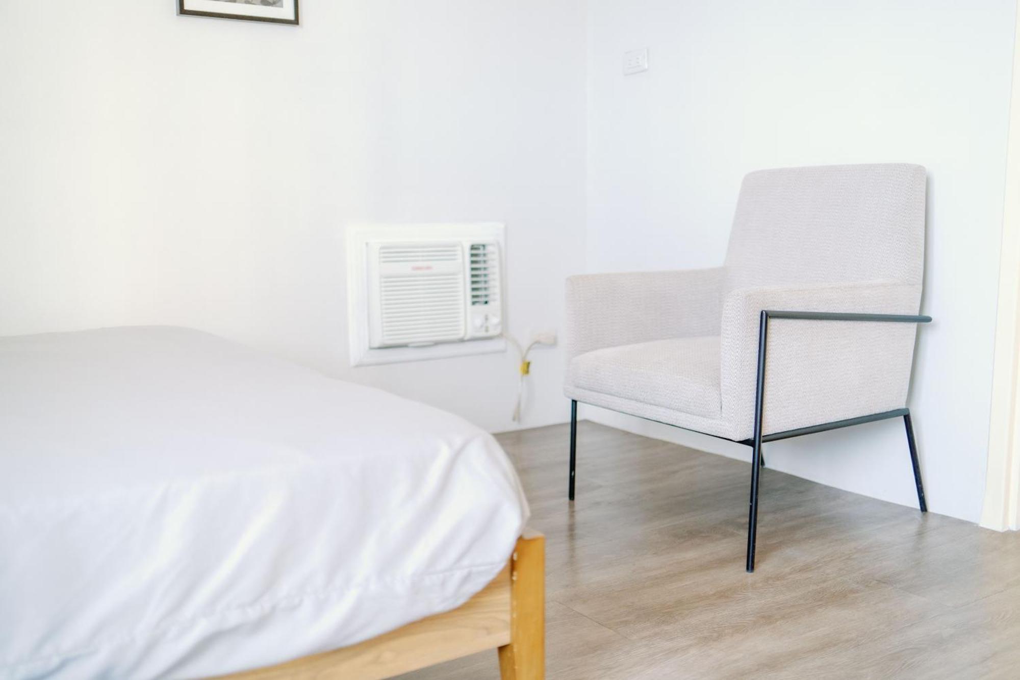 Cozy 2-Bedroom At South Of Market Soma Bgc Near Sm Aura, Market! Market! & Bonifacio High Street Taguig Zewnętrze zdjęcie